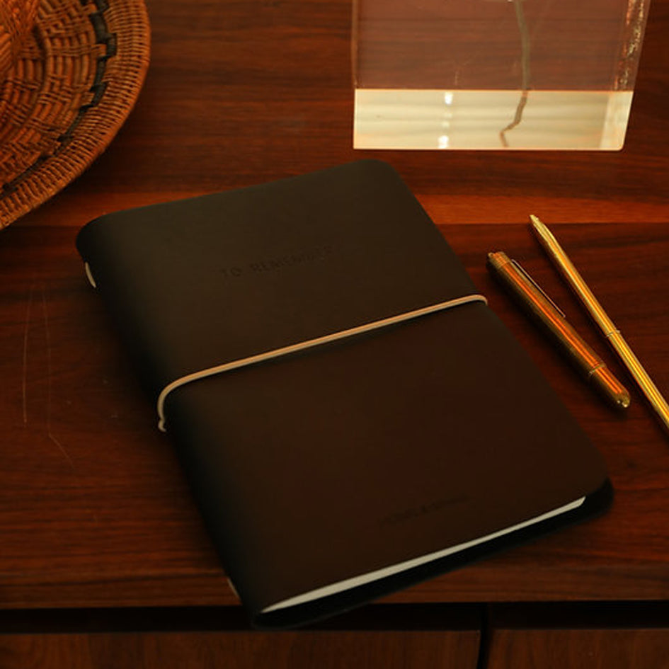 Hervulbaar notitieboek / notebook M - vegan leather - beige / zandkleuring