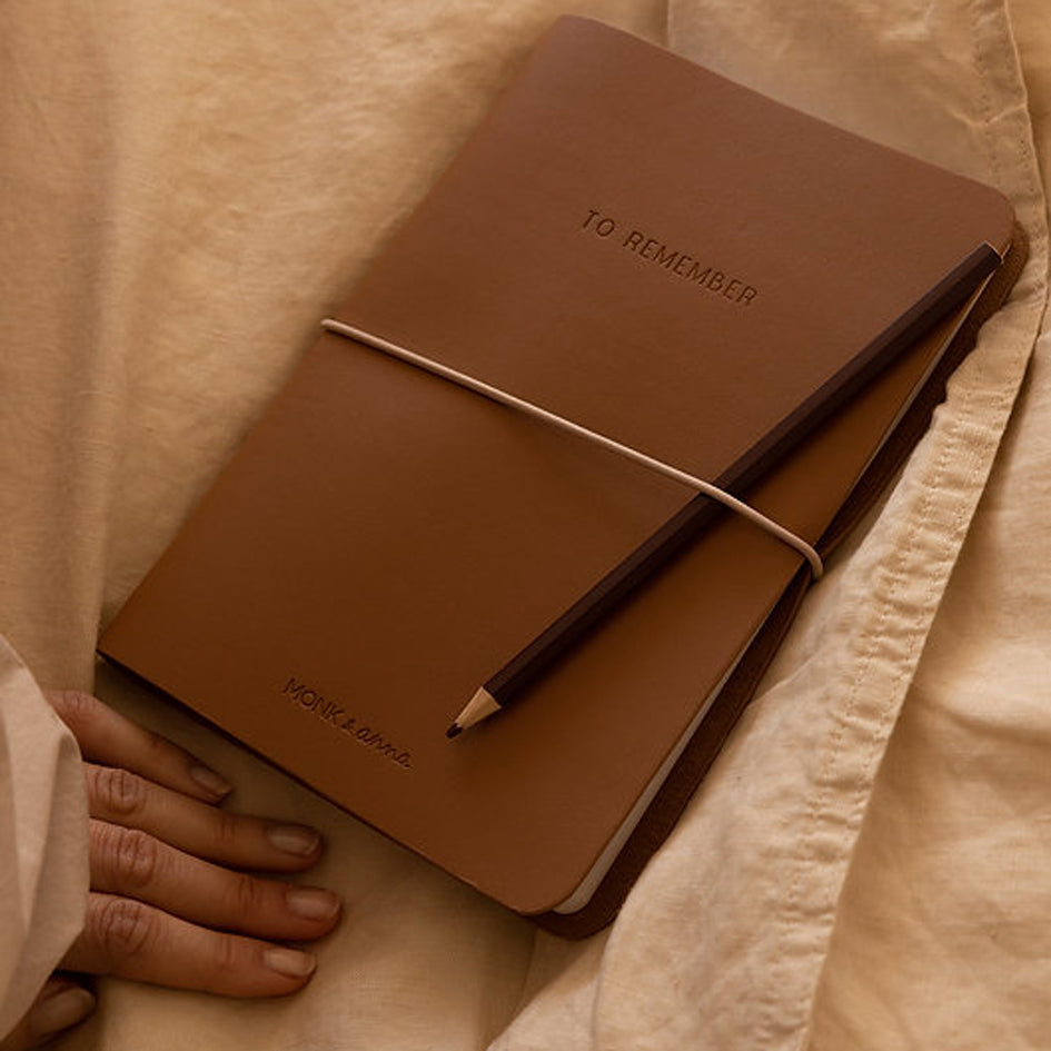 Hervulbaar notitieboek / notebook M - vegan leather - beige / zandkleuring