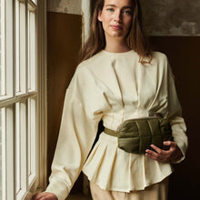 Load image into Gallery viewer, Fanny pack / belt bag - puffy - green
