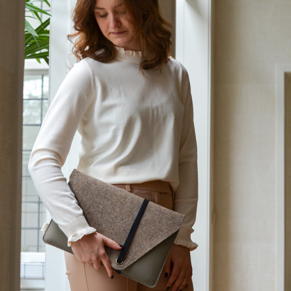 Sustainable laptop and tablet case - taupe