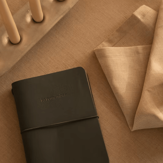 Leren notitieboek hervulbaar M - vegan leather in ash grijs