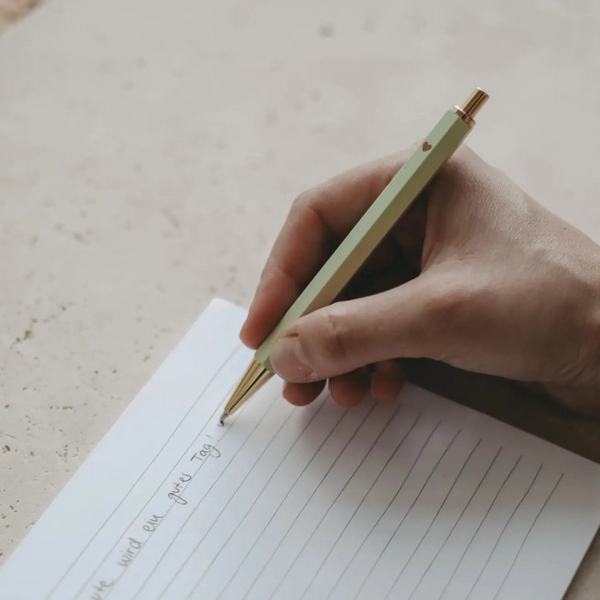 Elegante balpen met hart – stijlvolle pen met hartje - Pennen - The Perfect Desk