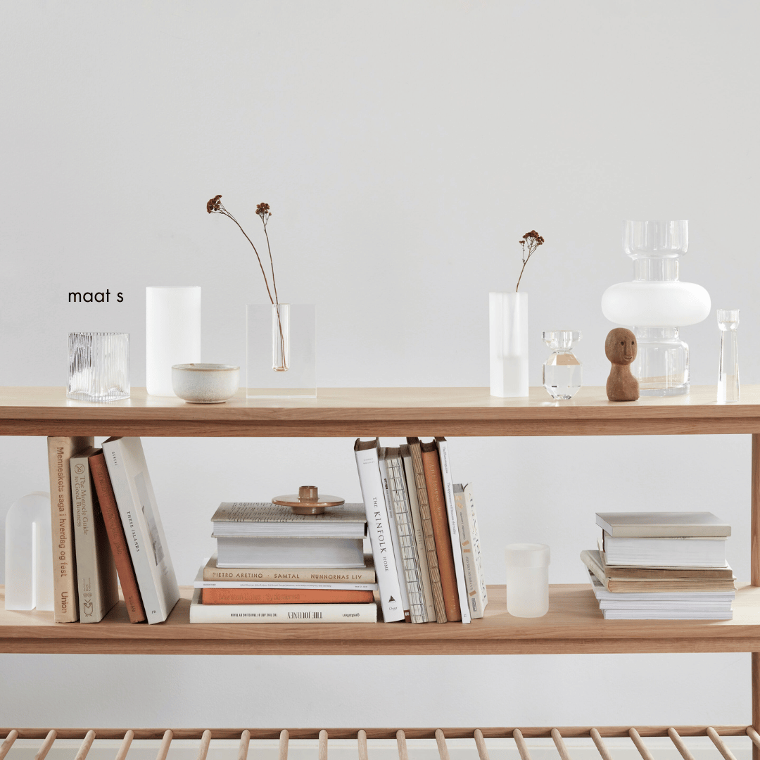 Elements Vase Triangular - driehoekige vaas - Vaas - The Perfect Desk