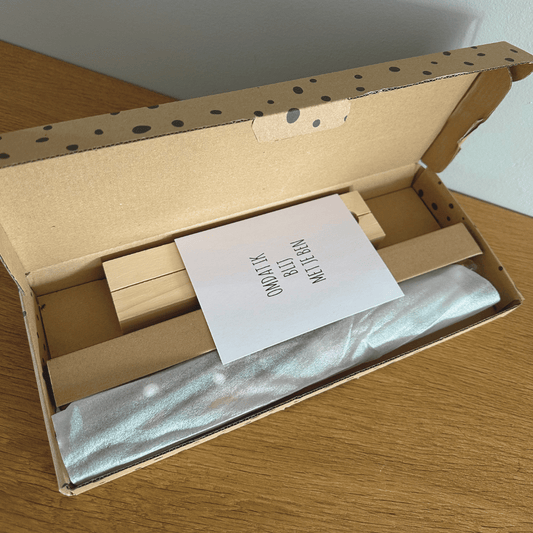 Kaarthouder - pronkplankje - Kantooraccessoires - The Perfect Desk