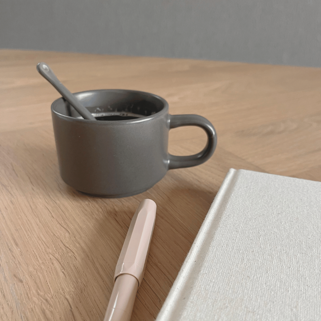 Koffie kopjes aardetinten