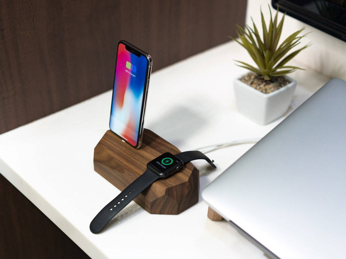 Oakywood houten oplaadstation van walnoot voor iPhone en Apple Watch