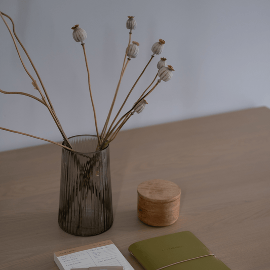 Vaas - geribbeld glas - Kantooraccessoires - The Perfect Desk